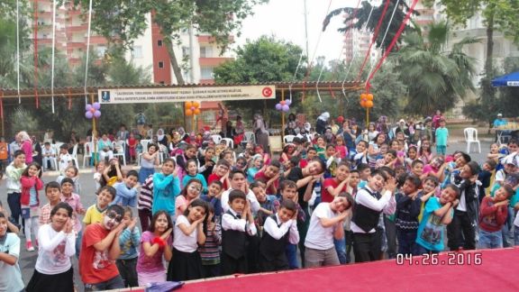 Mutlu Çocuklar Festivali II Etkinlikleri Davultepe Belediye İlkokulunda Son Buldu.