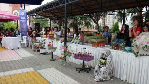 Fatma Aliye Mesleki ve Teknik Anadolu Lisesinde Geleneksel Çiçek Düzenleme Yarışması