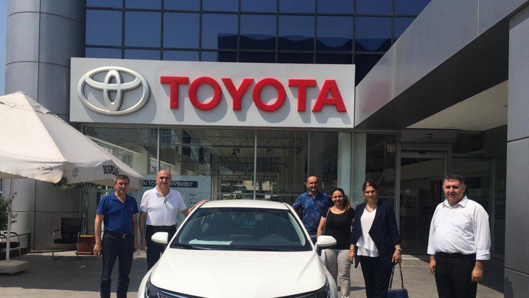 Toyota Otomotiv Sanayi Türkiye A.Ş. Mezitli Mesleki ve Teknik Anadolu Lisesi Motorlu Araçlar Teknolojisi Alanına Araç Hibesinde Bulundu.