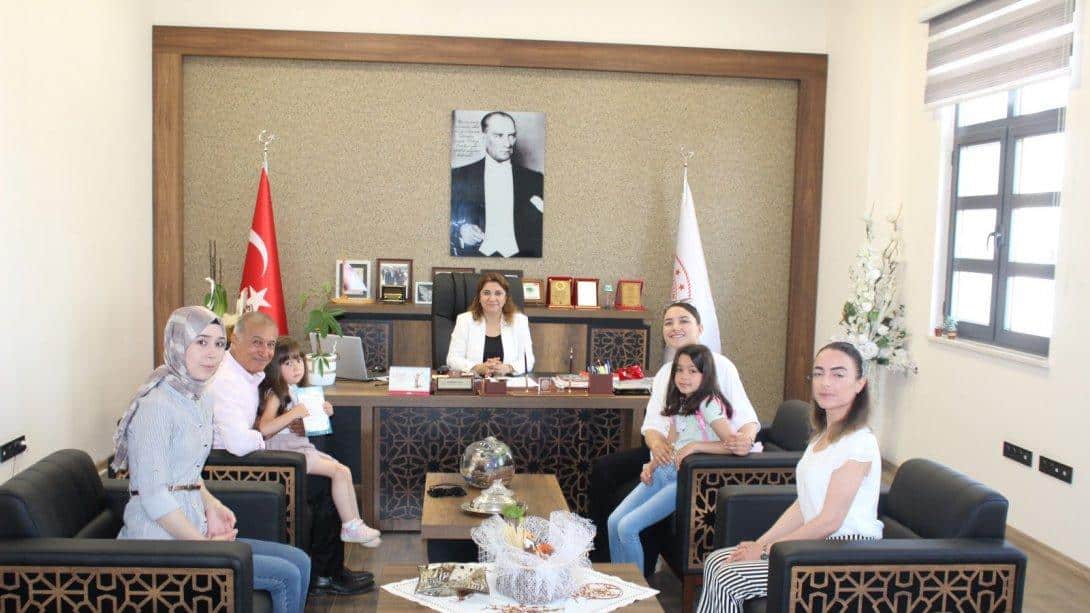 17. Memorial Geleneksel Resim Yarışmasında Tepeköy İlk/Ortaokul Anasınıfı Öğrencisi Hiranur Çöl Birinci Oldu