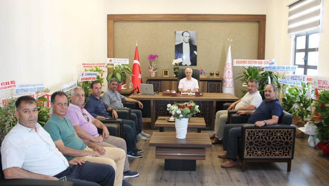 Erdemli Eğitim Bir Sen İlçe Yönetimi İlçe Milli Eğitim Müdürümüz Mehmet BADAS'ı Ziyaret Etti.