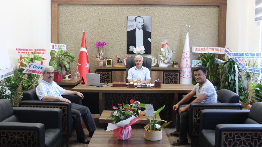 Kuyuluk Son Dönem Belediye Başkanı Abdurrahman TERZİLİ, İlçe Milli Eğitim Müdürümüz Mehmet BADAS'ı Ziyaret Etti