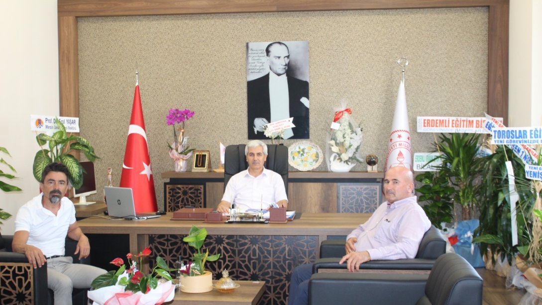 Erdemli Kızılay Şube Başkanı Necati ŞEVİK, İlçe Milli Eğitim Müdürümüz Mehmet BADAS'ı Ziyaret Etti