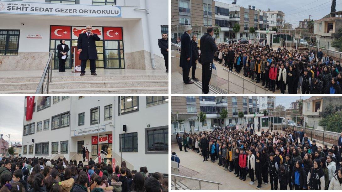 İlçe Milli Eğitim Müdürümüz Mehmet BADAS, Şehit Sedat Gezer Ortaokulunun Bayrak Törenine Katıldı.